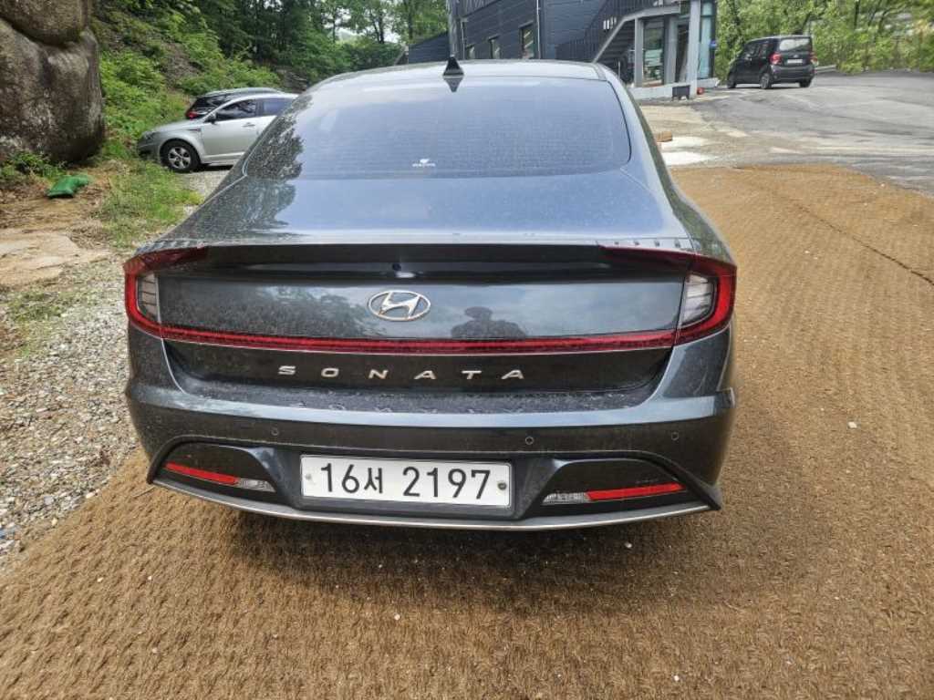 HYUNDAI Sonata - Vista 3