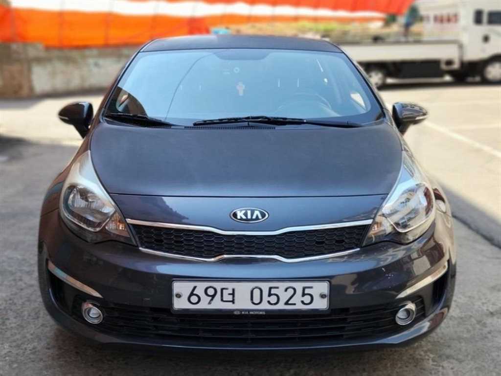 KIA Pride 2016 Gris - Importación desde Corea - HF Imports Iquique - Foto 1