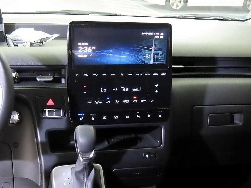 HYUNDAI Staria - Vista 11