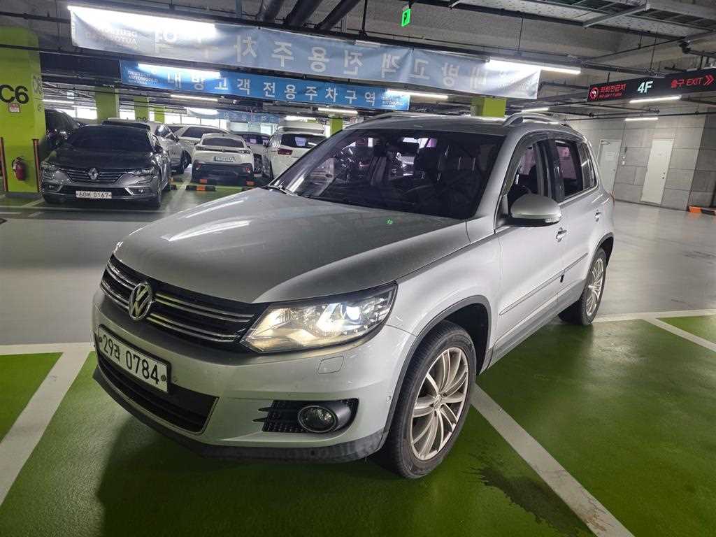 Volkswagen Tiguan - Vista 10