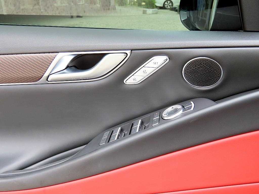 Genesis G80 - Vista 11