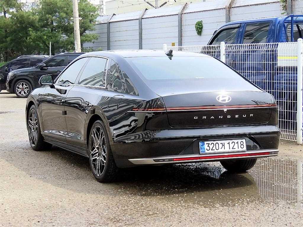 HYUNDAI Grandeur - Vista 3