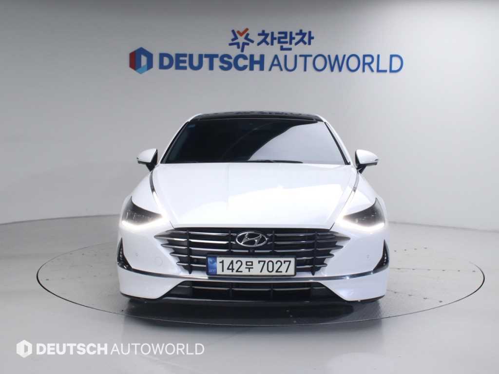 HYUNDAI Sonata - Vista 3