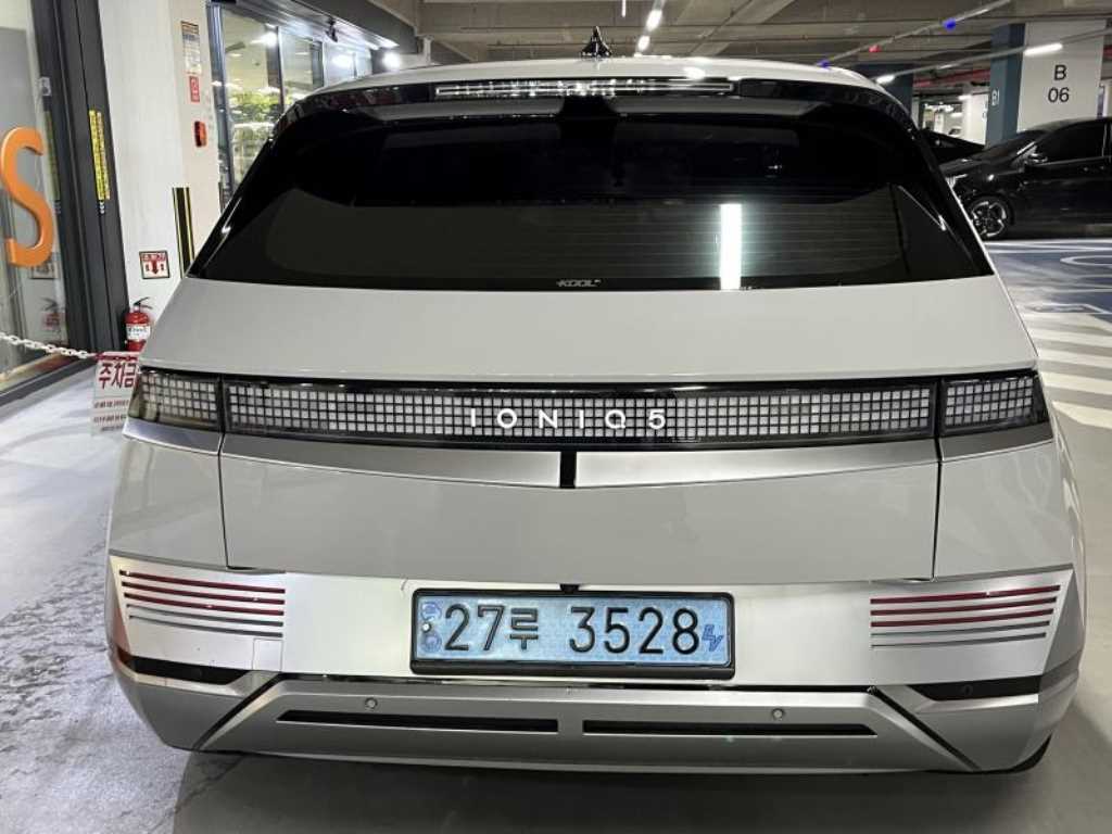 HYUNDAI Ioniq 5 - Vista 5