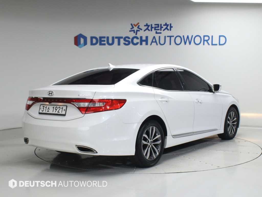 HYUNDAI Grandeur - Vista 2