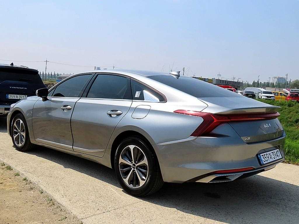 KIA K8 - Vista 3