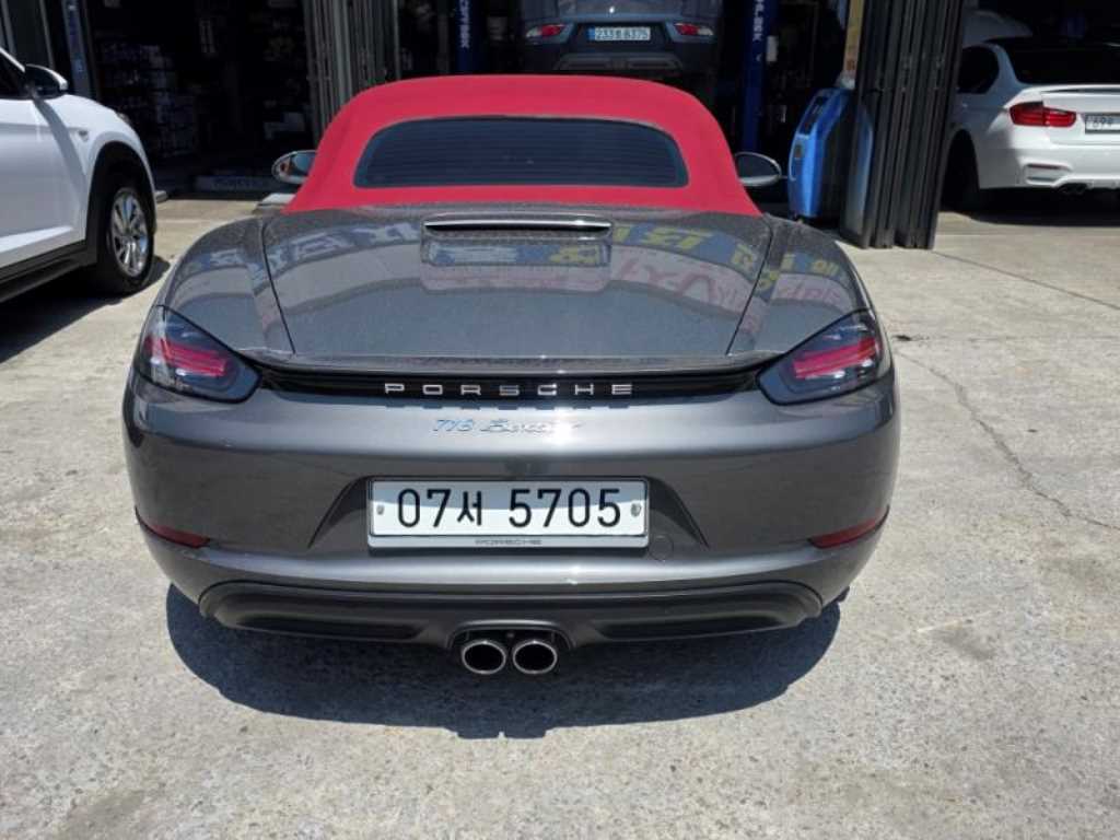 Porsche 718 - Vista 4