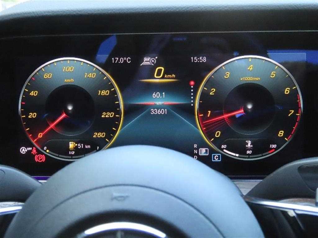 Mercedes Benz E class - Vista 5