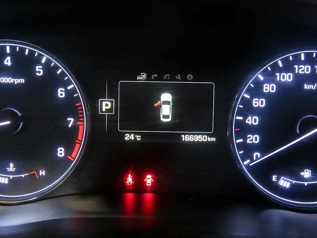 HYUNDAI Genesis - Vista 9