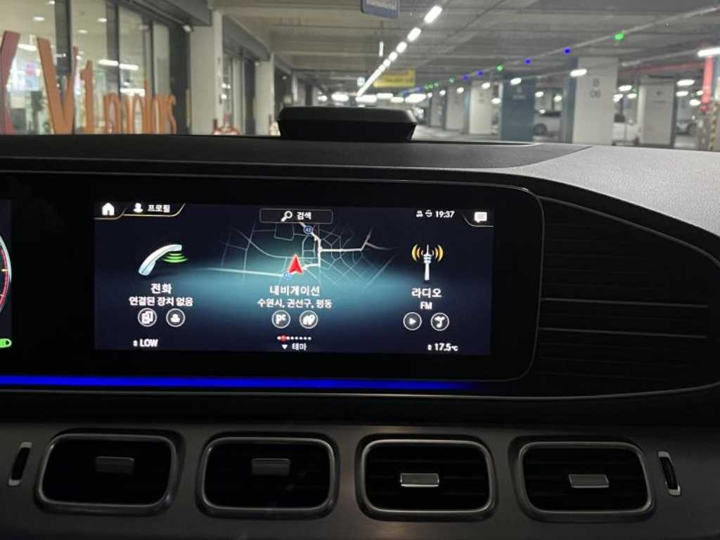 Mercedes Benz GLE Class - Vista 10