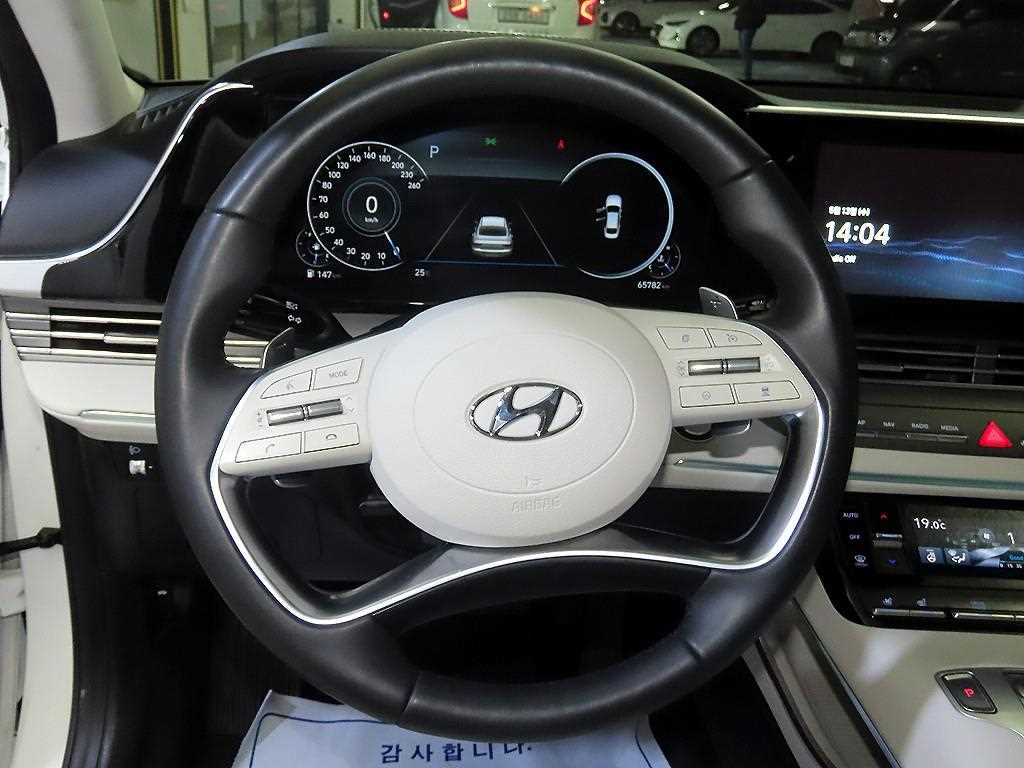 HYUNDAI Grandeur - Vista 8