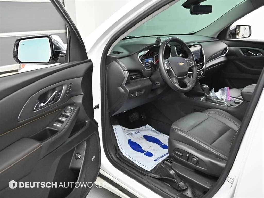 Chevrolet Travers - Vista 11