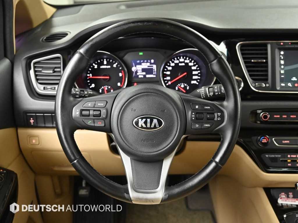 KIA Carnival 2016 - Importación desde Corea - HF Imports Iquique - Foto 13