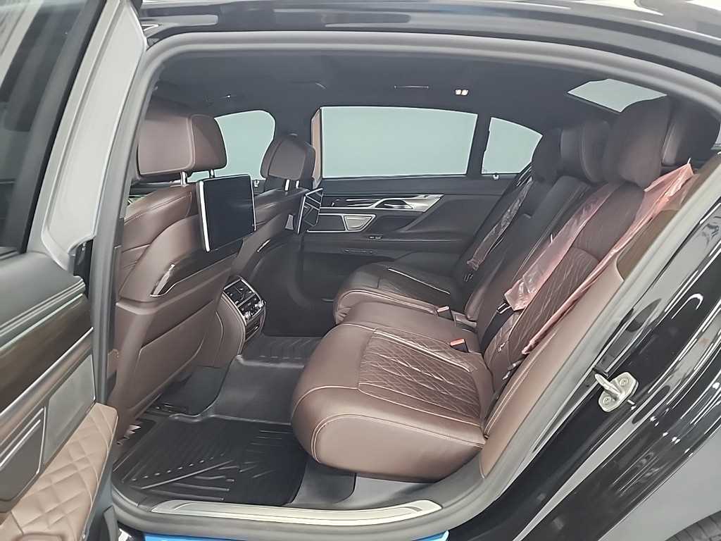 BMW 7 Series - Vista 12
