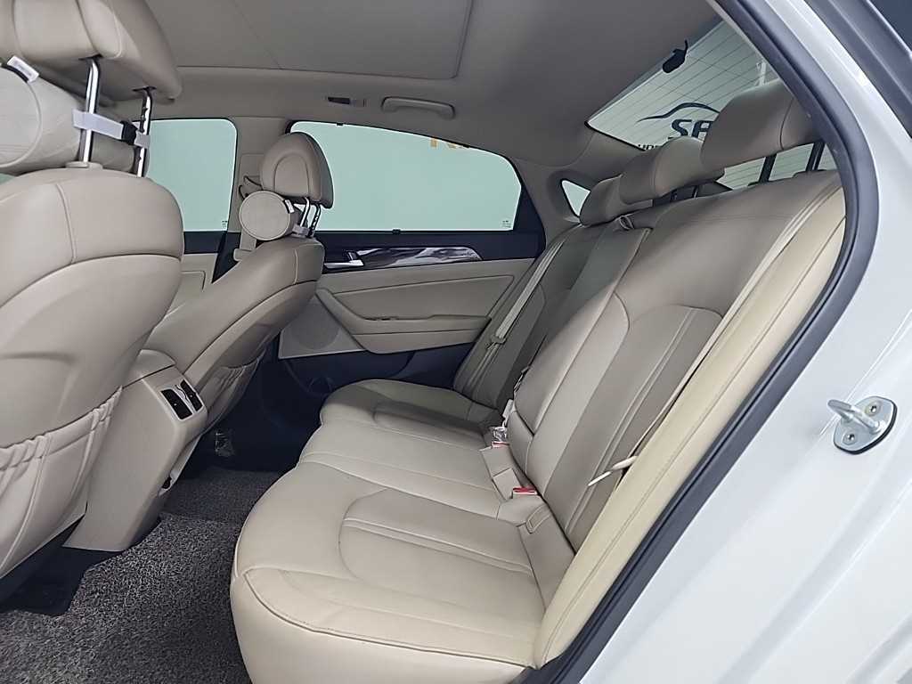 HYUNDAI Sonata - Vista 12