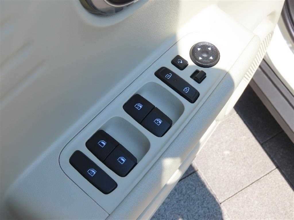 HYUNDAI Casper - Vista 12