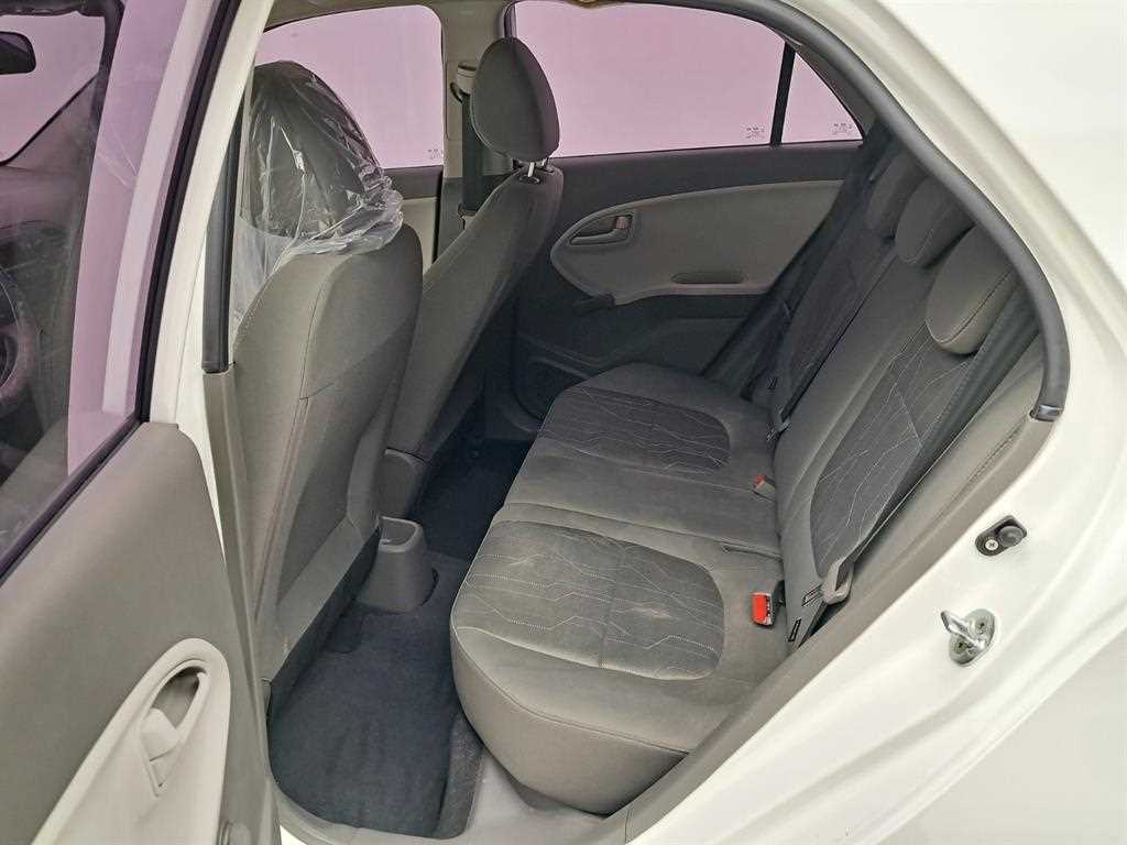 KIA Morning - Vista 11