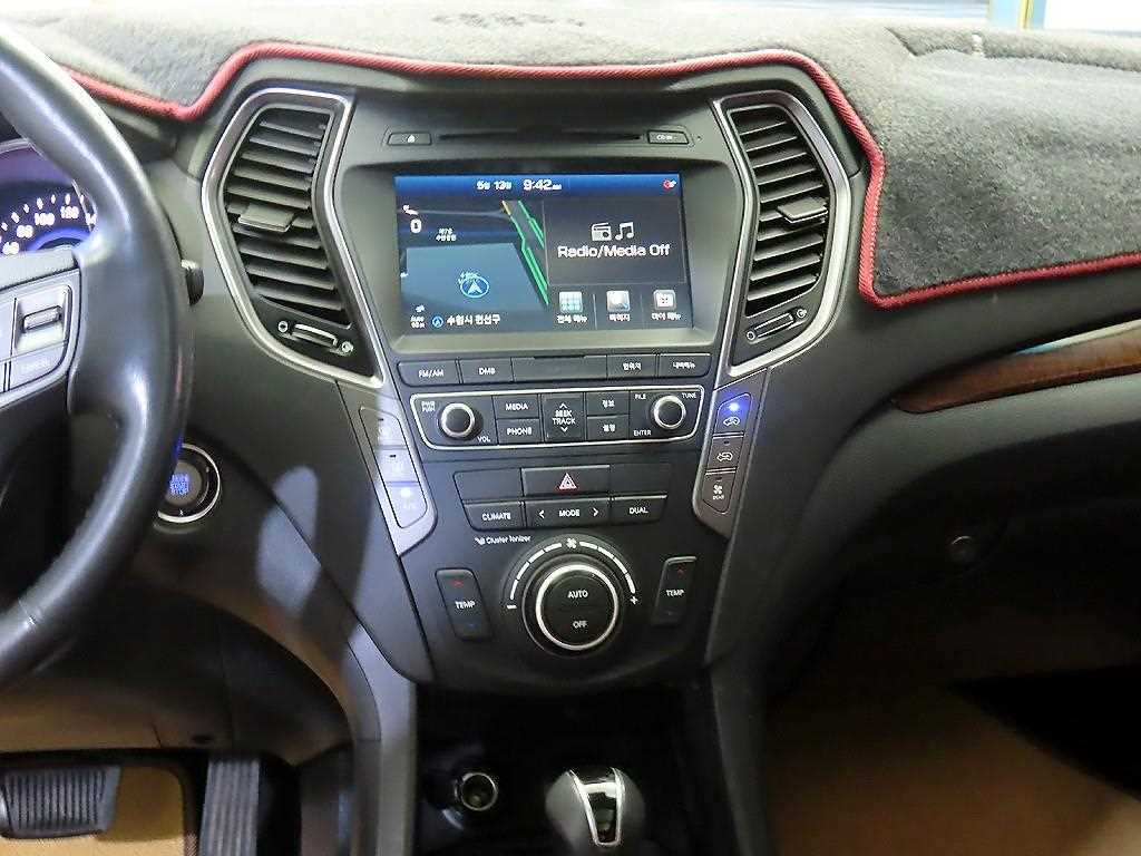 HYUNDAI Maxcruz - Vista 11