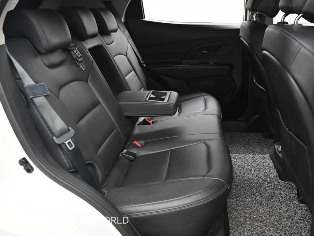Ssangyong Korando - Vista 12