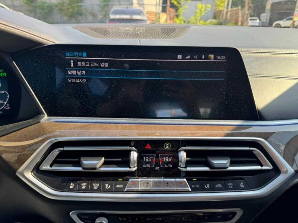 BMW X5 - Vista 5
