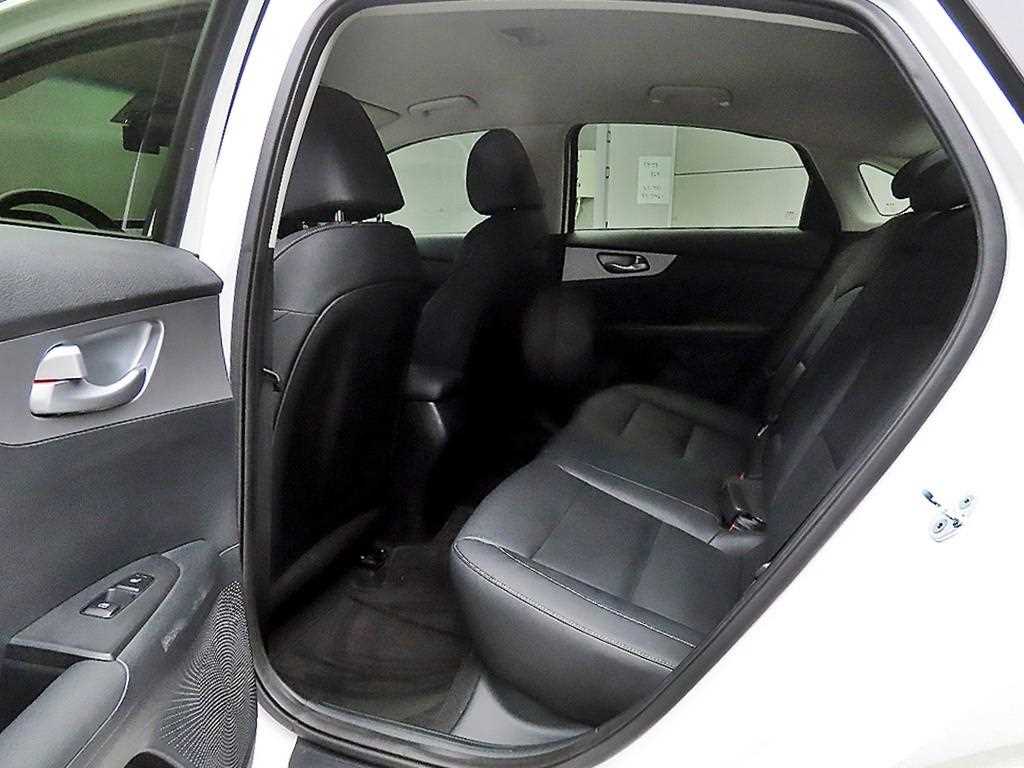 KIA K3 - Vista 6