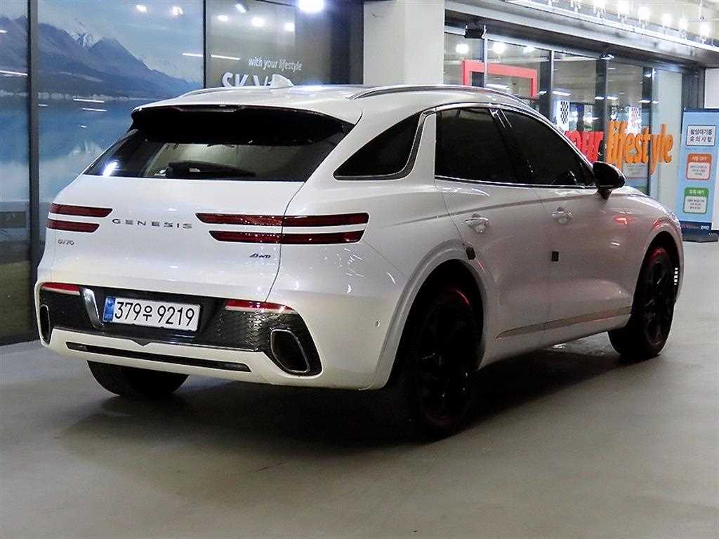 Genesis GV70 - Vista 4