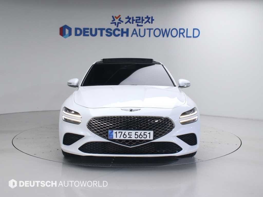 Genesis G70 - Vista 3