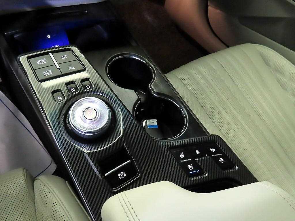 KIA K8 - Vista 12