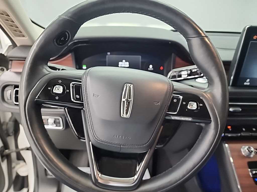 Lincoln Aviator - Vista 9