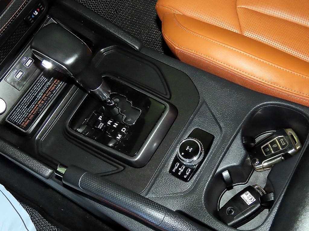 Ssangyong Rexton - Vista 12
