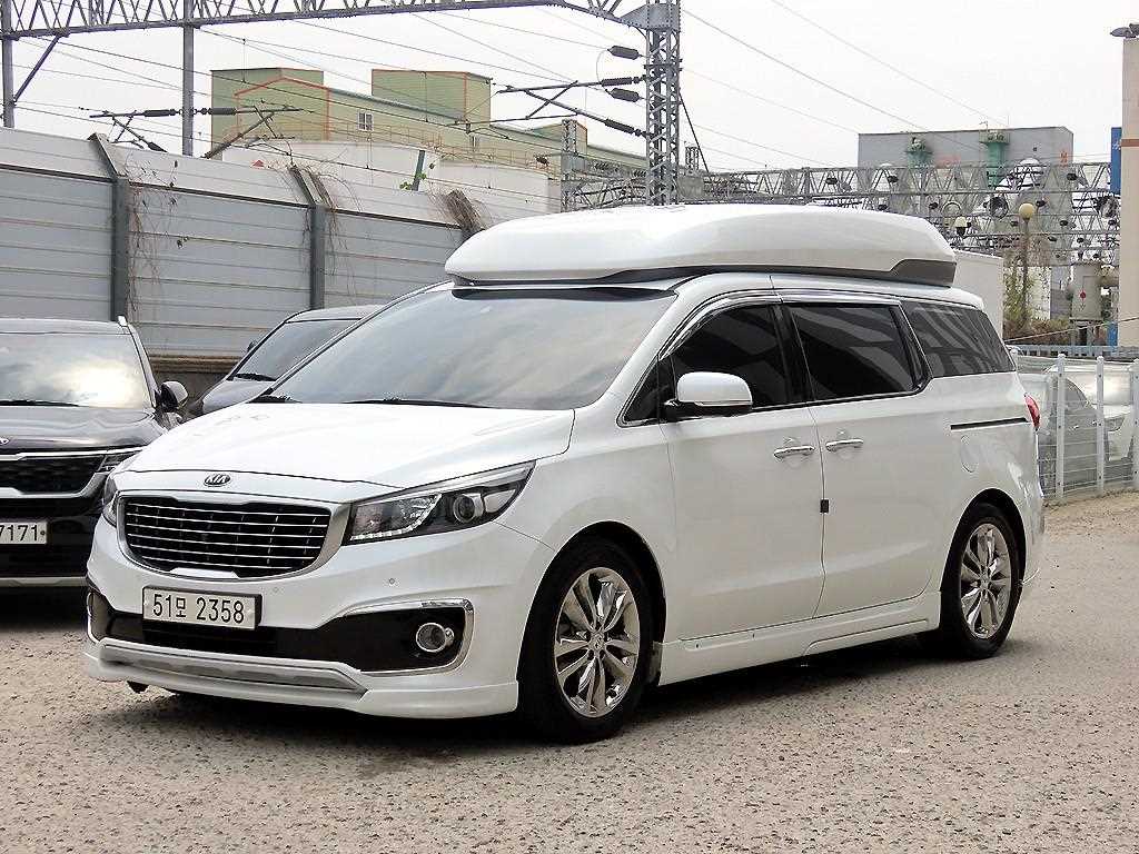 KIA Carnival - Vista 2