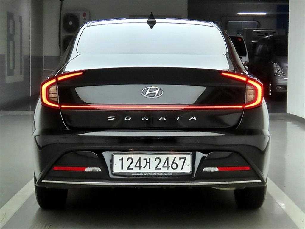 HYUNDAI Sonata - Vista 3