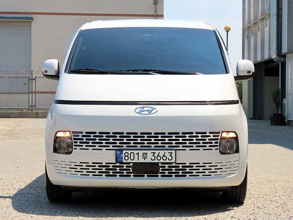 HYUNDAI Staria 2024 Blanco - Importación desde Corea - HF Imports Iquique - Foto 1