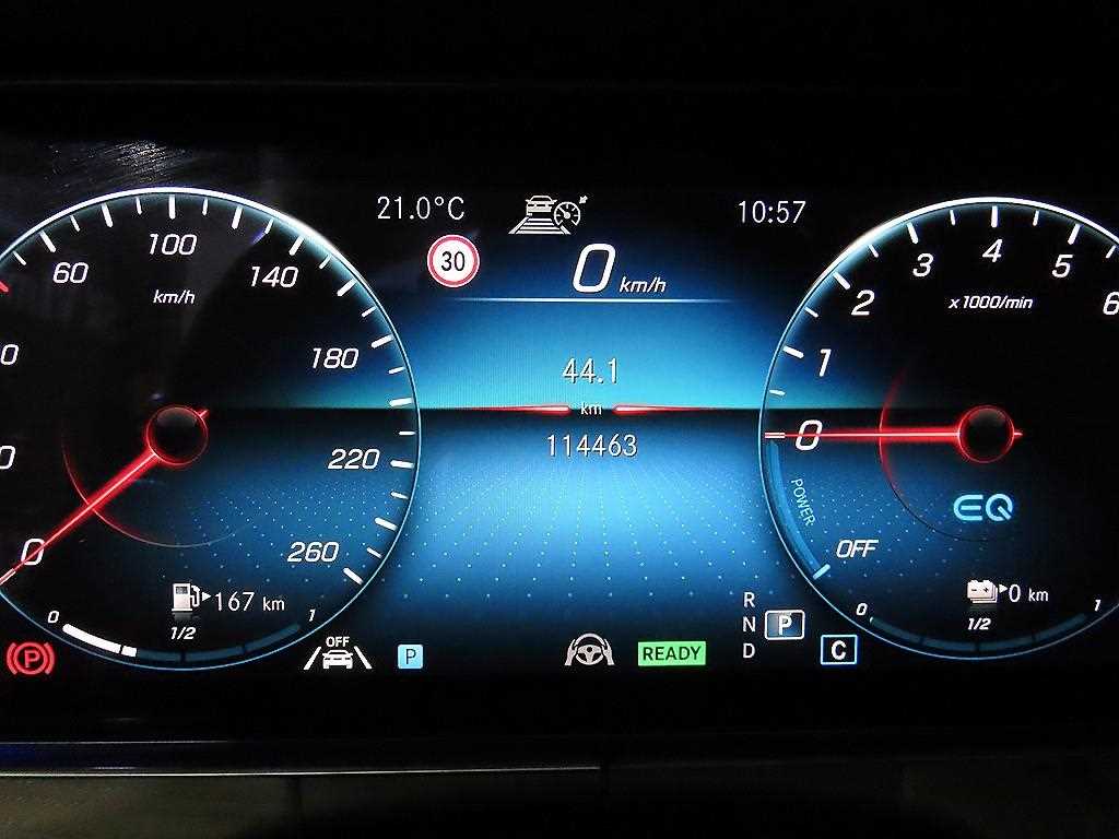 Mercedes Benz E class - Vista 9