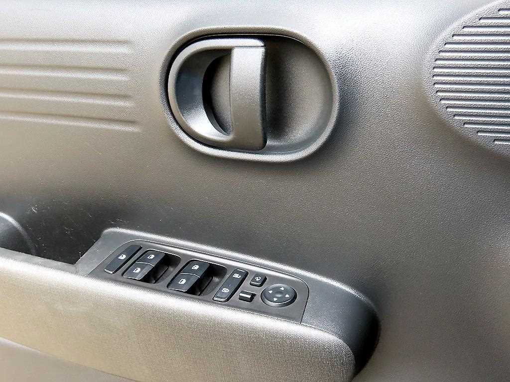 HYUNDAI Casper - Vista 11