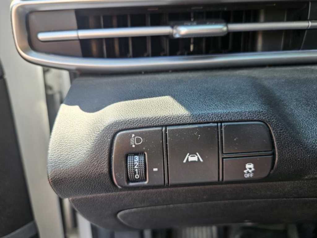 HYUNDAI Avante - Vista 11
