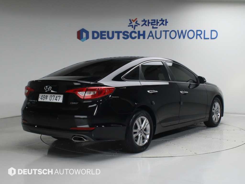 HYUNDAI Sonata - Vista 2