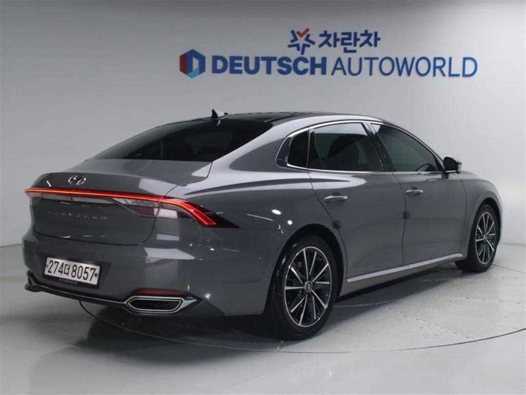 HYUNDAI Grandeur - Vista 2