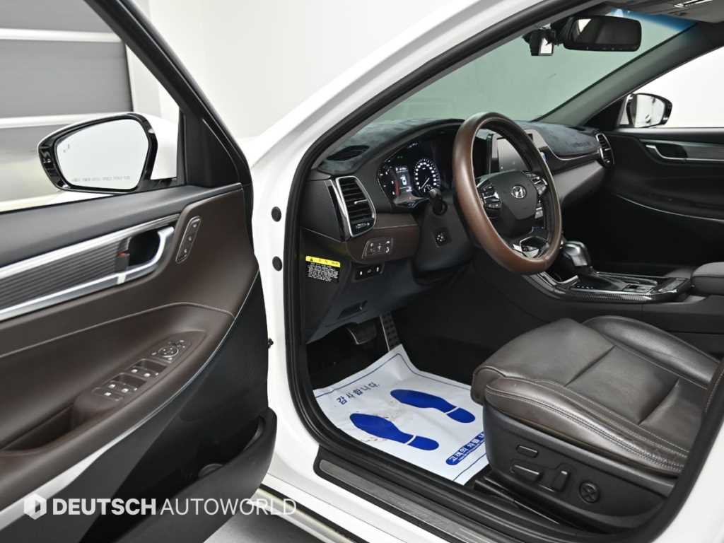 HYUNDAI Grandeur - Vista 11