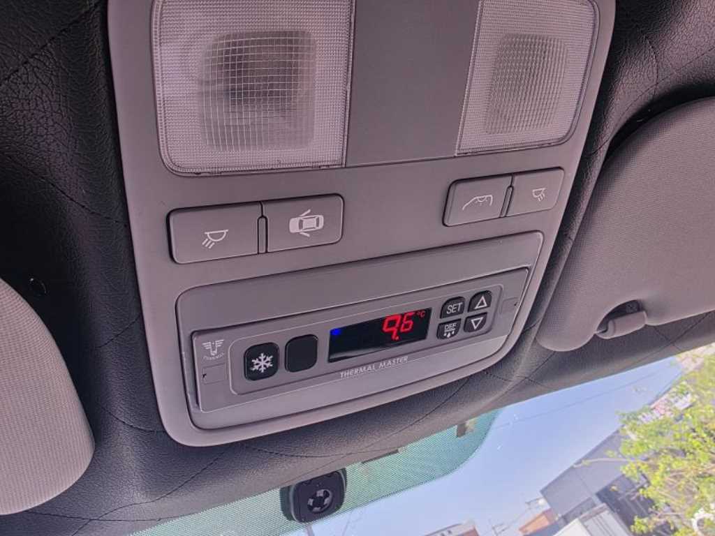 HYUNDAI Starex 2018 Blanco - Importación desde Corea - HF Imports Iquique - Foto 18