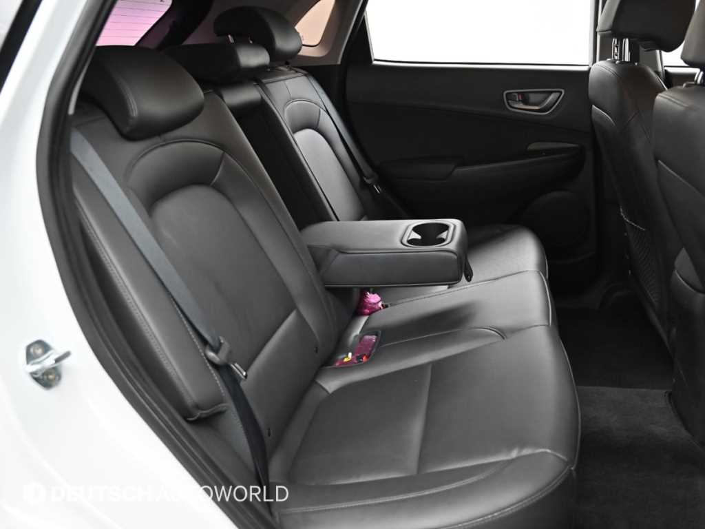 HYUNDAI Kona - Vista 12