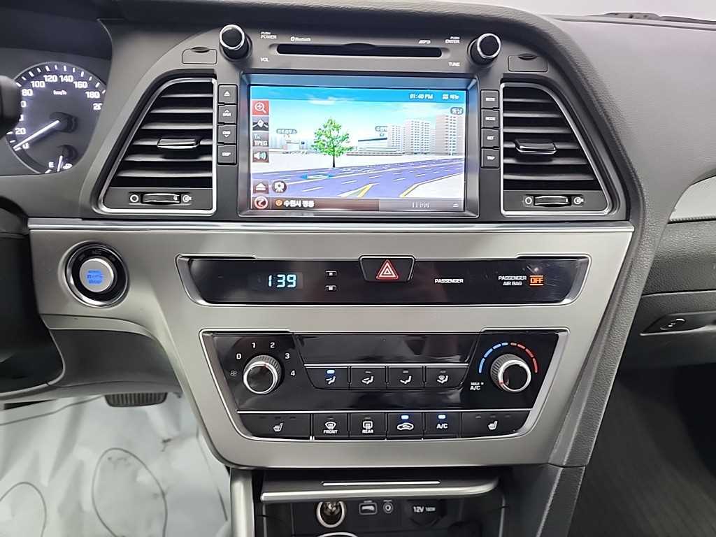 HYUNDAI Sonata - Vista 10