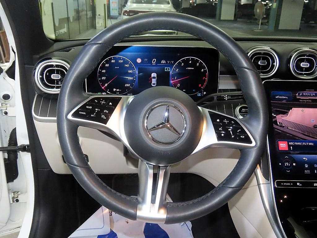 Mercedes Benz C Class - Vista 8