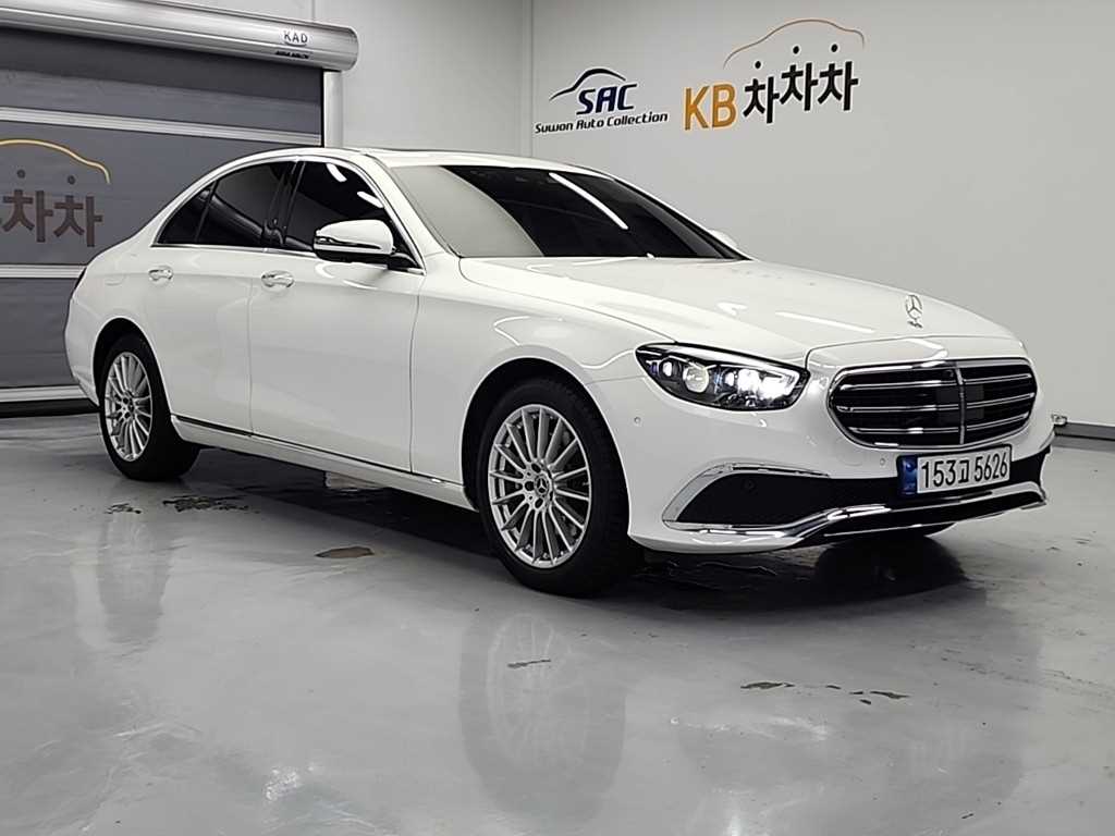 Mercedes Benz E class - Vista 4
