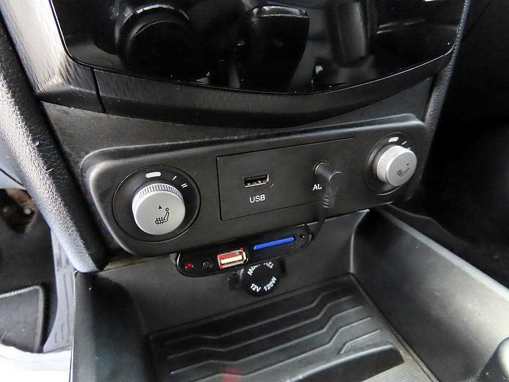 Ssangyong Tivoli 2016 Negro - Importación desde Corea - HF Imports Iquique - Foto 14