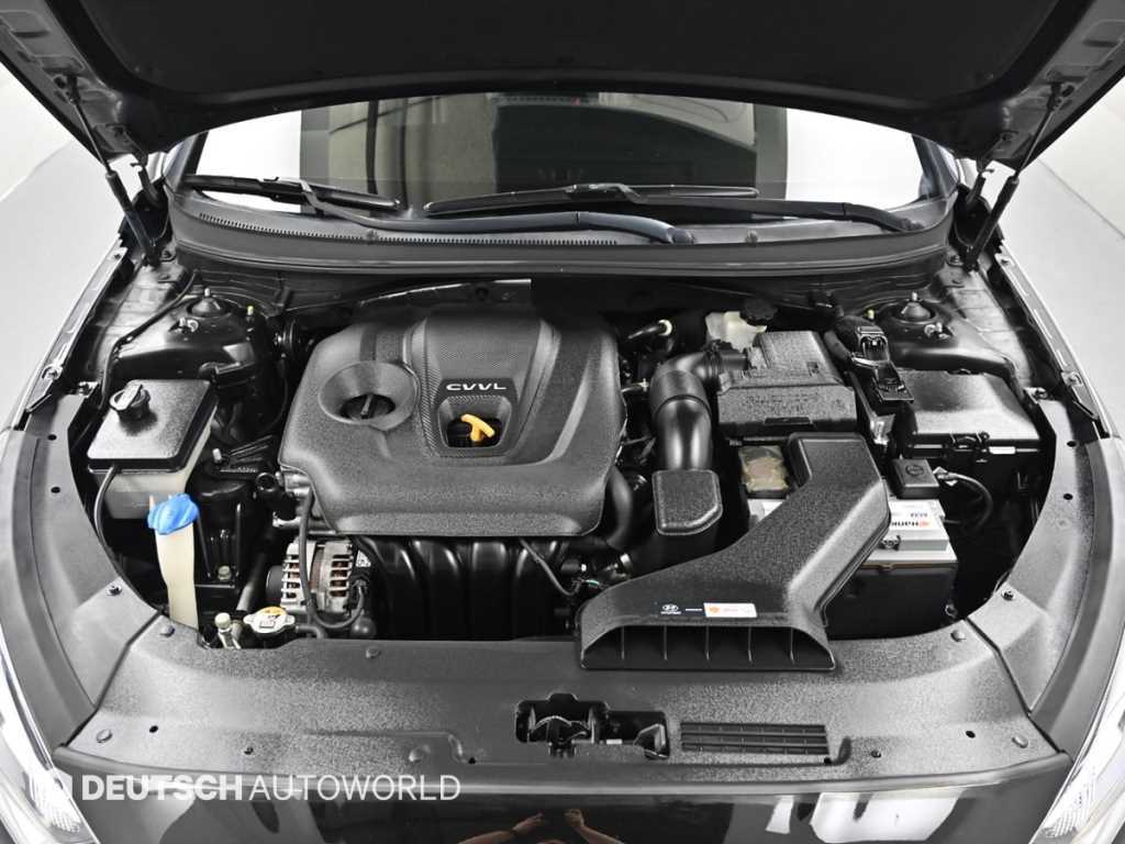 HYUNDAI Sonata - Vista 6