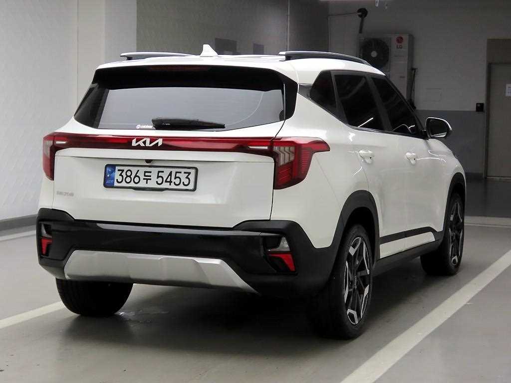 KIA Seltos - Vista 4