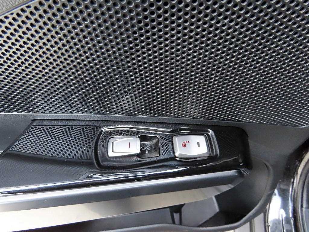Ssangyong Tivoli 2016 Negro - Importación desde Corea - HF Imports Iquique - Foto 17
