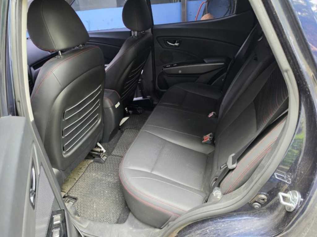 Ssangyong Tivoli - Vista 11