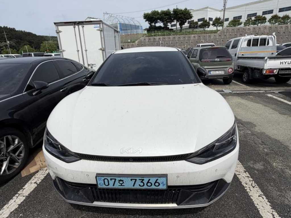KIA EV6 2022 Blanco - Importación desde Corea - HF Imports Iquique - Foto 1